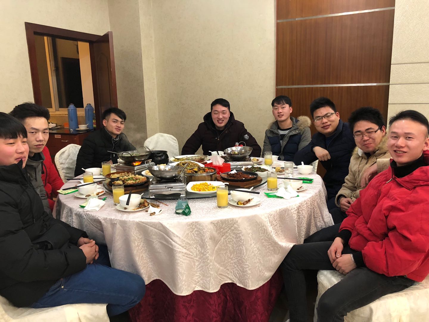 小年宿舍聚餐 1.jpg